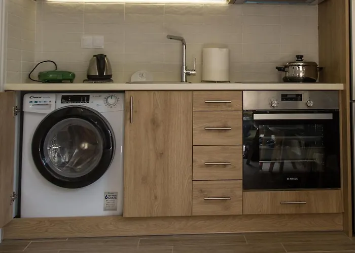 Wonderlust Close To Sea α1 *